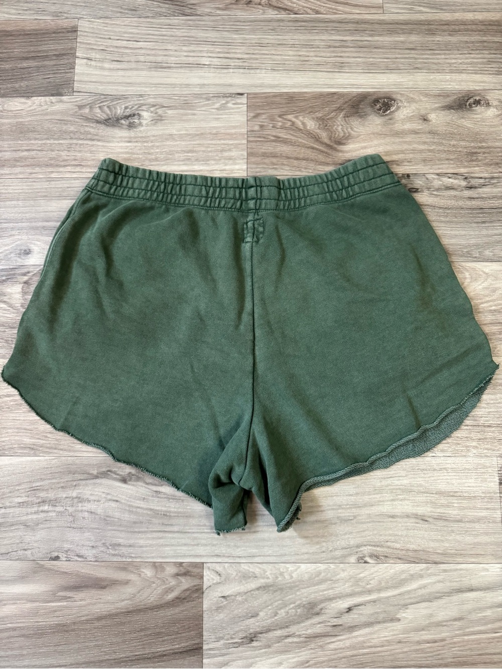 Aerie On My Way! High Waisted Short Sweatshorts in Green Size Large - Picture 8 of 8